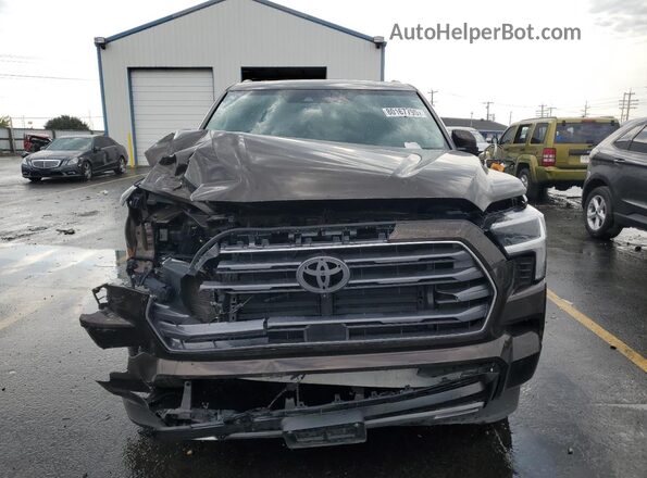 7SVAAABA1PX015899 2023 TOYOTA SEQUOIA Коричневый Вид спереди