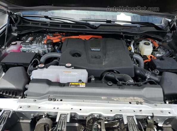 7SVAAABA1SX061385 2025 TOYOTA SEQUOIA Silver Engine compartment view