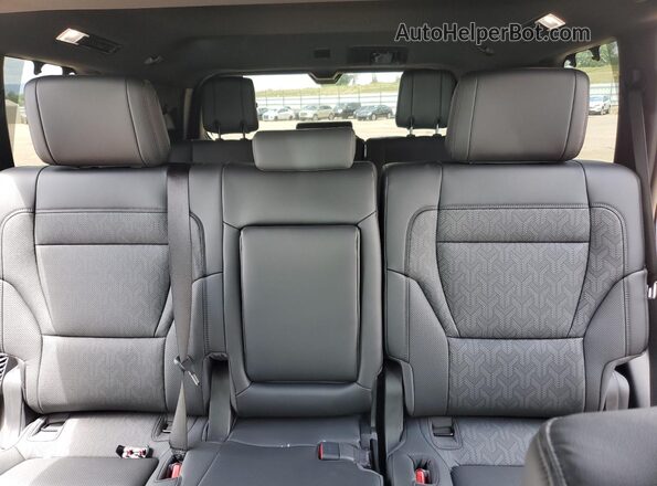 7SVAAABA1SX061385 2025 TOYOTA SEQUOIA Silver Rear seats view
