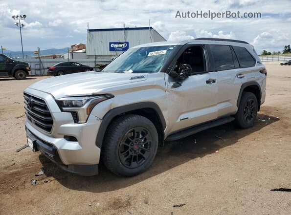 7SVAAABA1SX061385 2025 TOYOTA SEQUOIA Silver Front left