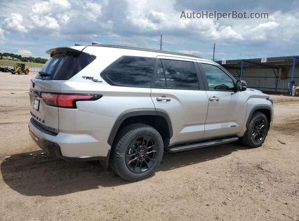 7SVAAABA1SX061385 2025 TOYOTA SEQUOIA Silver Rear right