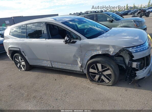 7YAMUFS33TY006731 2026 HYUNDAI IONIQ 9 Gray წინა ხედი