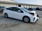 2020 Toyota Prius L White vin: JTDKARFU2L3110135