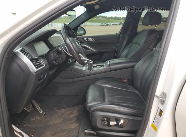 5UXCY4C07M9E05557 2021 BMW X6 Белый Вид панели приборов