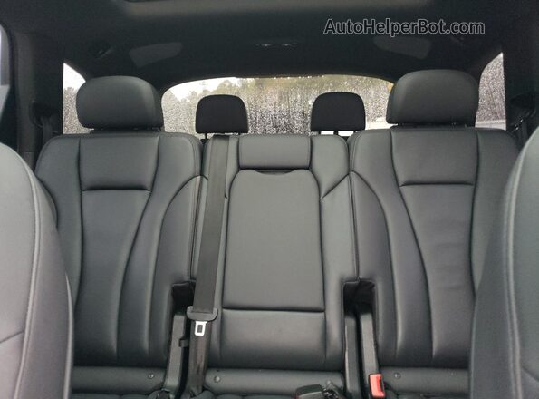 WA1LXAF74LD002330 2020 AUDI Q7 White Вид задньої частини салону