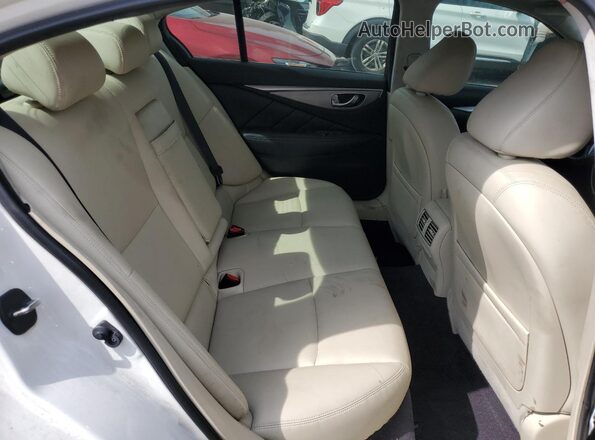 JN1FV7AP4GM421421 2016 INFINITI Q50 Белый Вид задней части салона
