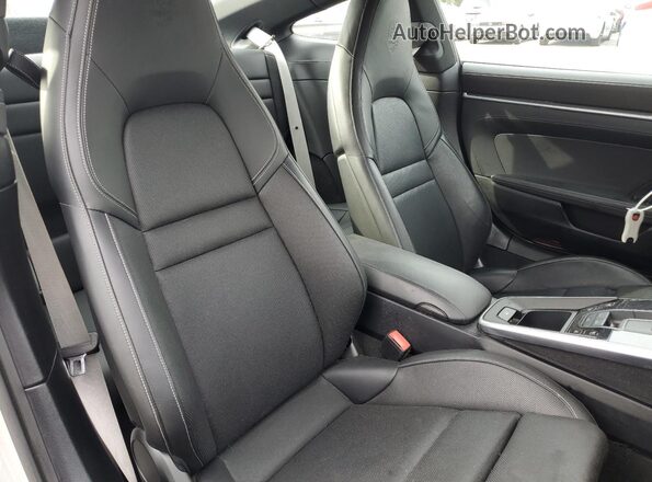 WP0AB2A93NS220803 2022 PORSCHE 911 Серебряный Вид задней части салона