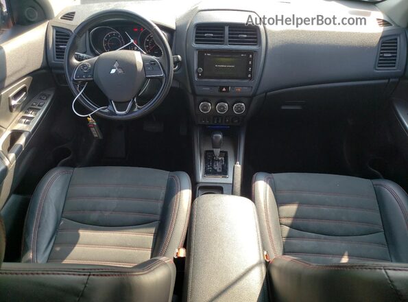 JA4AP3AW5JZ001544 2018 MITSUBISHI OUTLANDER Silver Widok deski rozdzielczej