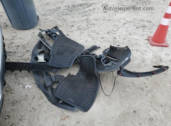 JA4AP3AW5JZ001544 2018 MITSUBISHI OUTLANDER Silver Widok naklejki z numerem VIN