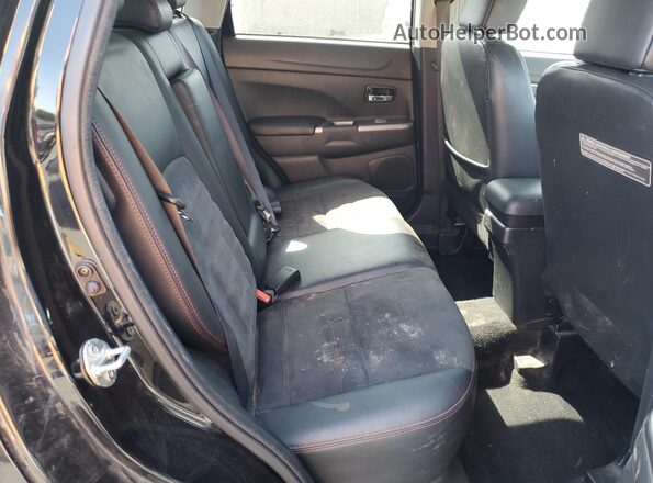 JA4AP3AW9JU002094 2018 MITSUBISHI OUTLANDER Черный Вид задней части салона