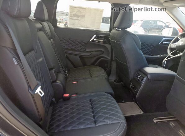 JA4T5WA91SZ012679 2025 MITSUBISHI OUTLANDER Black Вид задньої частини салону