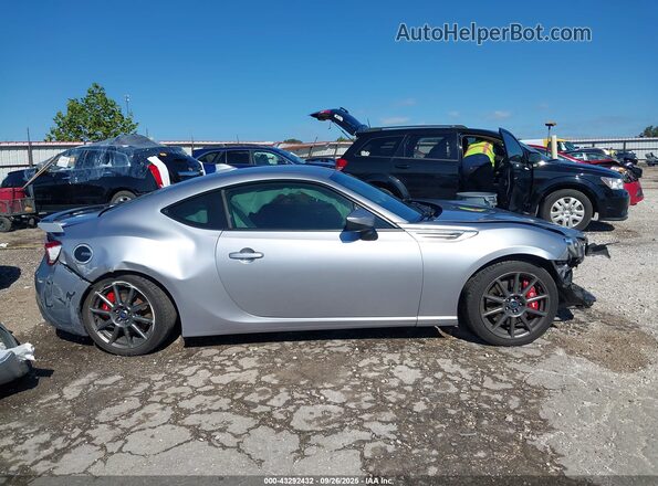 JF1ZCAC11K9601706 2019 SUBARU BRZ Серебряный Панорамный вид салона 360°