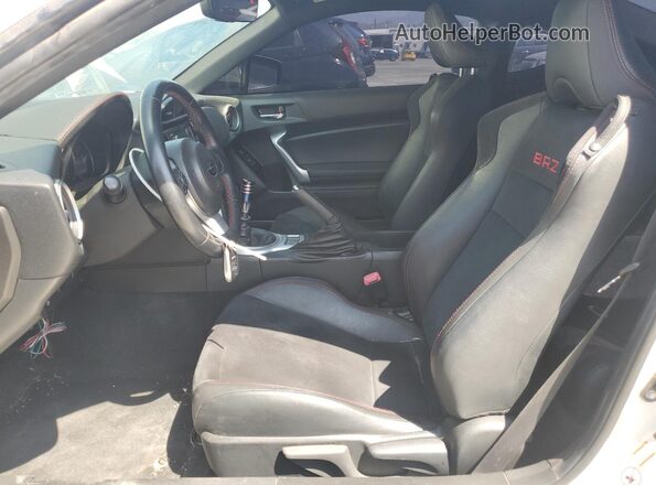 JF1ZCAC16J9602011 2018 SUBARU BRZ Белый Вид салона спереди