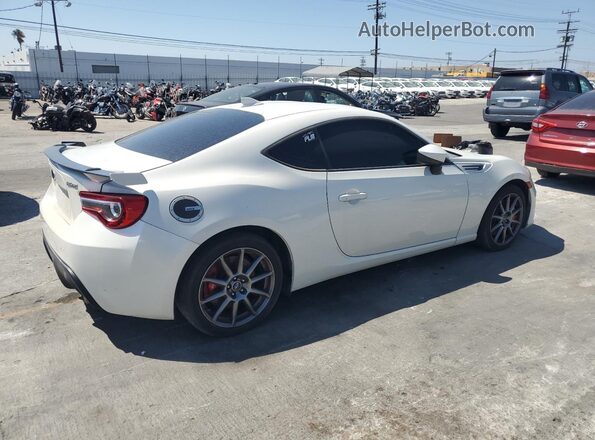 JF1ZCAC16J9602011 2018 SUBARU BRZ Белый Задняя правая четверть
