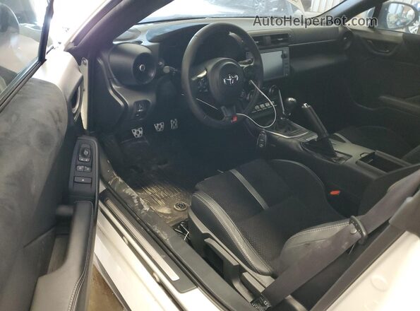 JF1ZNBE13P9757153 2023 TOYOTA GR White Widok deski rozdzielczej