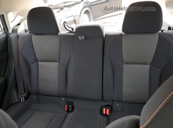 JF2GTADC0JH240475 2018 SUBARU CROSSTREK Белый Вид задних сидений