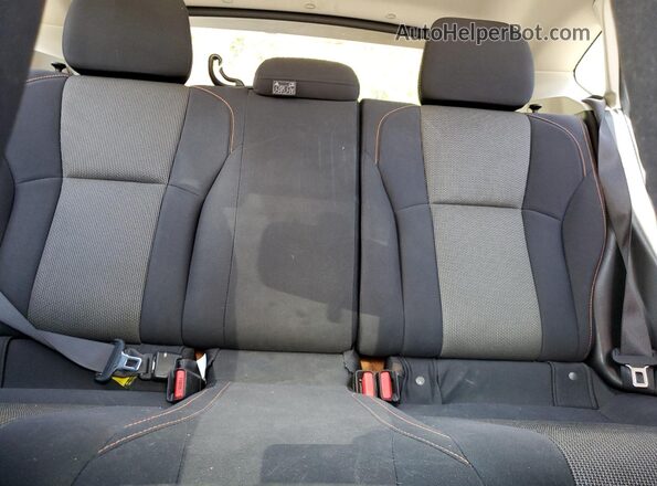 JF2GTADCXJ8243240 2018 SUBARU CROSSTREK Orange უკანა სავარძლების ხედი
