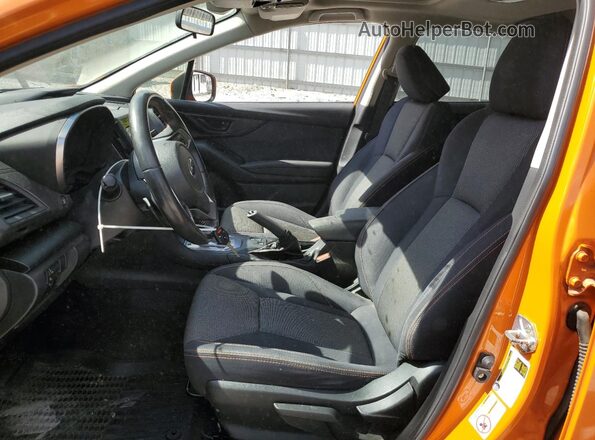 JF2GTADCXJ8243240 2018 SUBARU CROSSTREK Orange წინა სალონის ხედი
