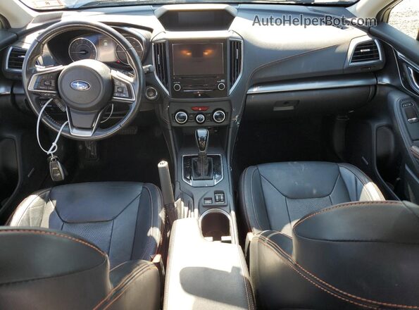 JF2GTAMC3JH202707 2018 SUBARU CROSSTREK Серебряный Вид панели приборов
