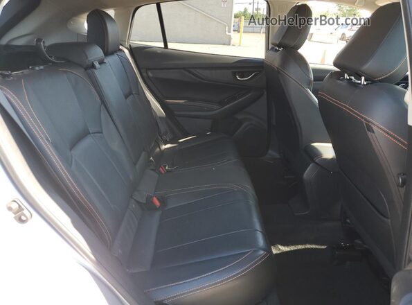 JF2GTAMC3JH202707 2018 SUBARU CROSSTREK Серебряный Вид задней части салона