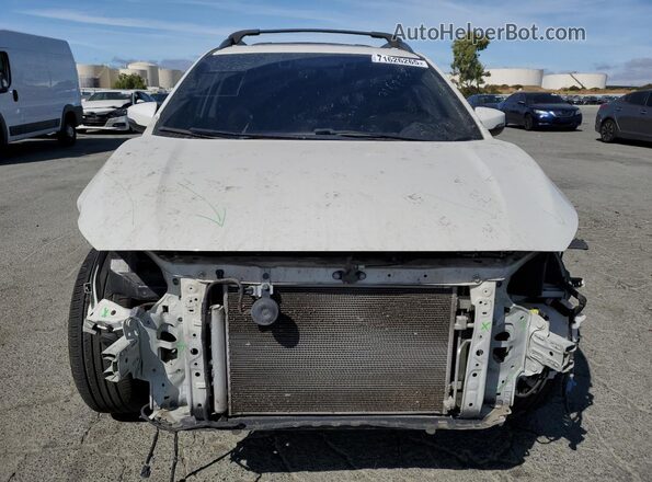 JF2GTAMCXJ8309821 2018 SUBARU CROSSTREK White Դիմացի տեսք