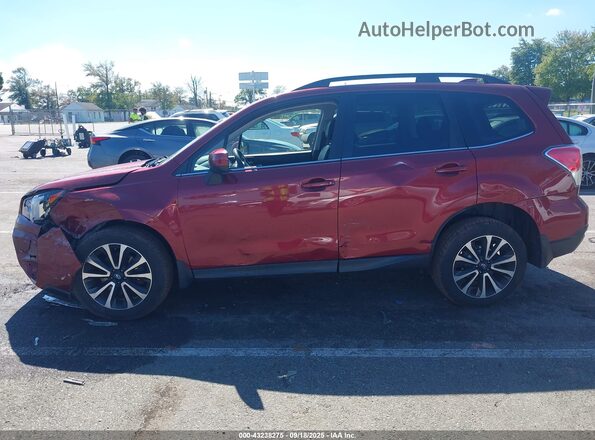 JF2SJGEC2HH551885 2017 SUBARU FORESTER2. Red 