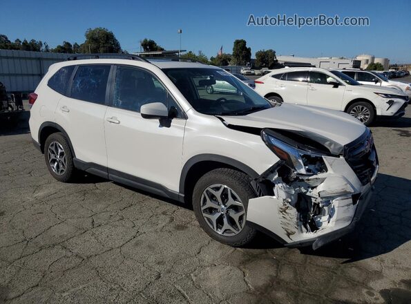 JF2SKAEC0PH444536 2023 SUBARU FORESTER Белый Передняя правая четверть
