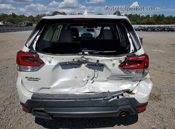 JF2SKAJC4MH442953 2021 SUBARU FORESTER White Rear view