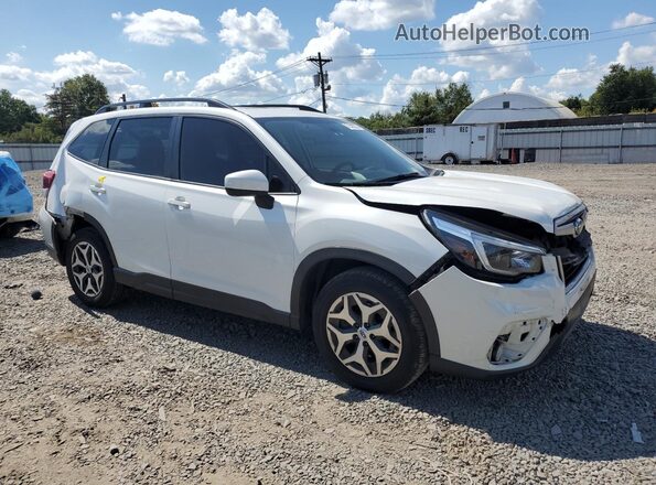 JF2SKAJC4MH442953 2021 SUBARU FORESTER White Front right