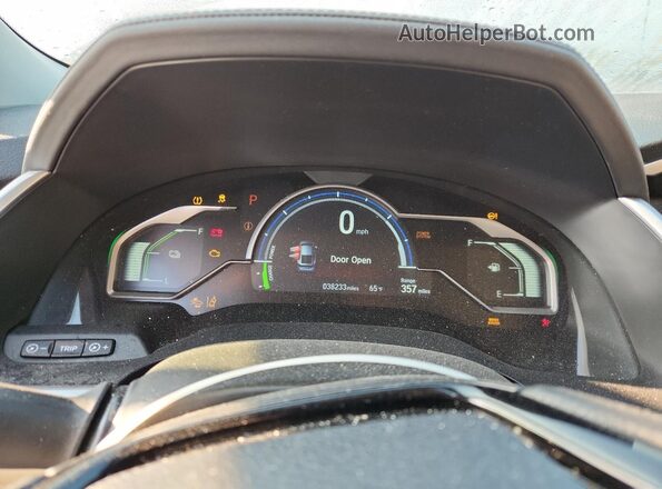 JHMZC5F18JC007725 2018 HONDA CLARITY White Instrument cluster view