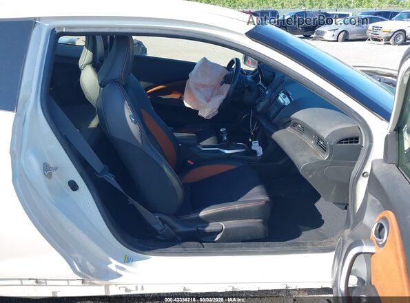 JHMZF1C64GS000995 2016 HONDA CR-Z White Widok wnętrza z przodu
