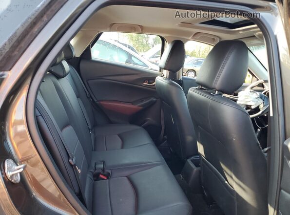 JM1DKFC73J0327646 2018 MAZDA CX-3 Gray Հետևի նստատեղերի տեսք
