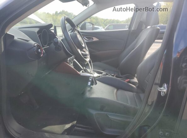 JM1DKFC78J0314987 2018 MAZDA CX-3 Синий Вид салона спереди