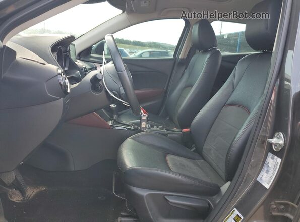 JM1DKFD70J0318272 2018 MAZDA CX-3 Gray წინა სალონის ხედი