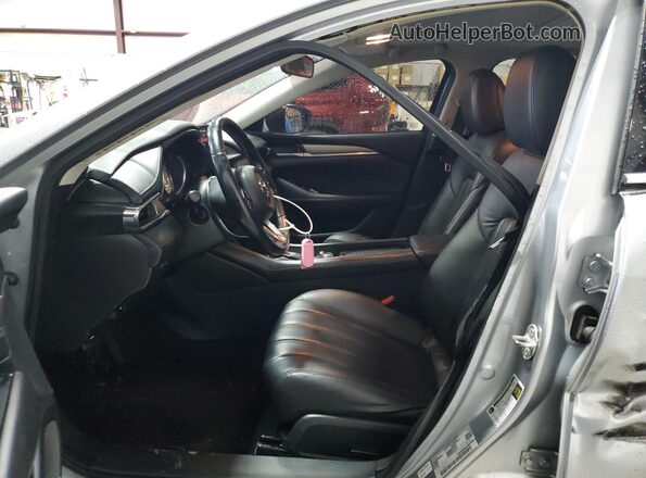 JM1GL1VM4J1315113 2018 MAZDA 6 Silver Вид салону спереду