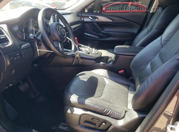 JM3TCBCY3J0203989 2018 MAZDA CX-9 Gray Front interior view
