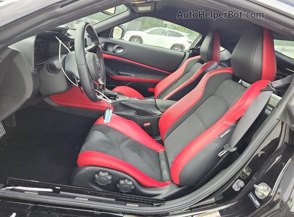JN1BZ4BH4RM360471 2024 NISSAN Z Black წინა სალონის ხედი