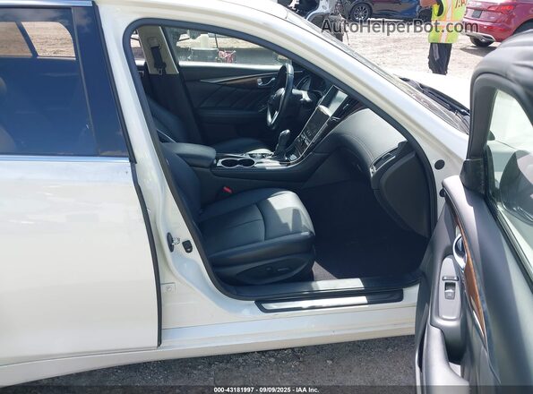 JN1CV7AR3JM280160 2018 INFINITI Q50 White წინა სალონის ხედი