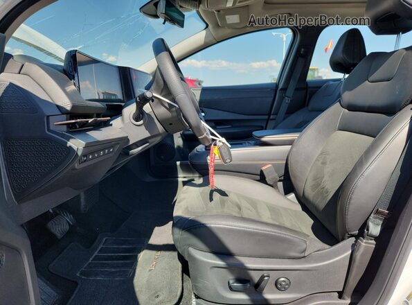JN1DF0BB9RM731257 2024 NISSAN ARIYA White Widok wnętrza z przodu