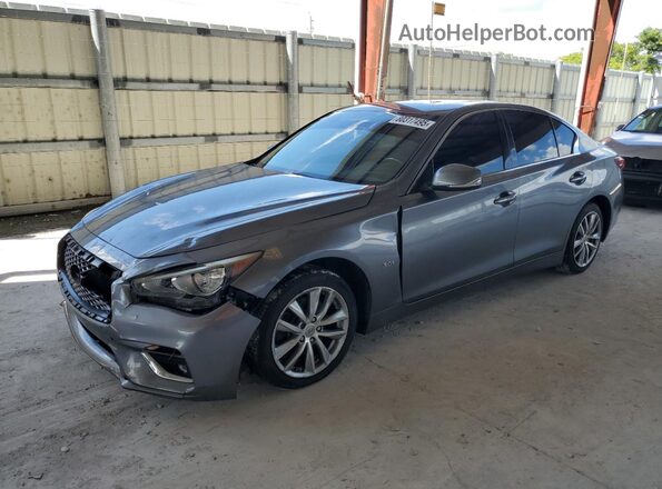 JN1EV7AP8JM591736 2018 INFINITI Q50 Gray Vista tres cuartos delantera izquierda