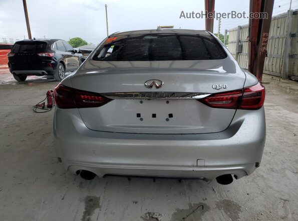 JN1EV7AR4JM438823 2018 INFINITI Q50 Silver Widok z tyłu