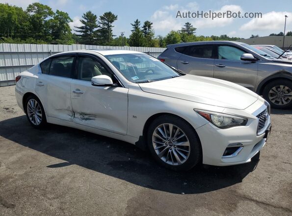 JN1EV7AR9JM440230 2018 INFINITI Q50 Белый Передняя правая четверть