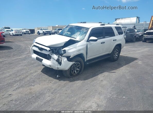 JTEMU5JR3P6152549 2023 TOYOTA 4RUNNER White Առջևի ձախ երեք քառորդ տեսարան