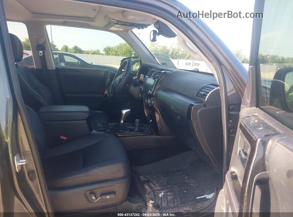 JTERU5JR1M5962995 2021 TOYOTA 4RUNNER Серый Вид салона спереди