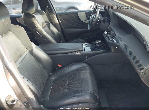 JTHB51FF5K5008885 2019 LEXUS LS 500 Серебряный Вид салона спереди