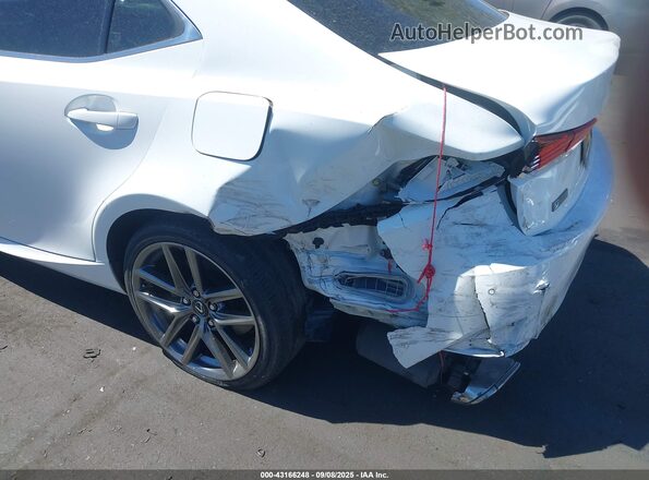 JTHBA1D27J5073070 2018 LEXUS IS Белый Вид спереди