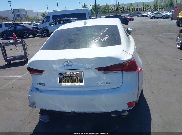 JTHBA1D27J5073070 2018 LEXUS IS Белый 