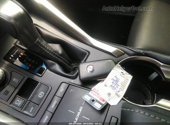 JTJYARBZ5K2140663 2019 LEXUS NX 300 Silver Widok deski rozdzielczej