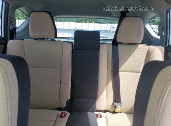 JTMRFREV8JJ188924 2018 TOYOTA RAV4 White Widok tylnych siedzeń