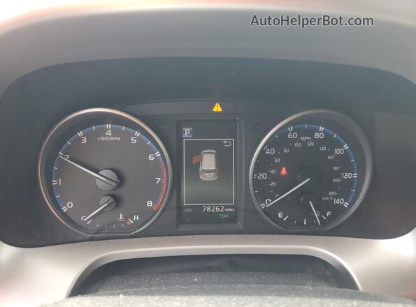 JTMRFREV8JJ188924 2018 TOYOTA RAV4 White Widok zestawu wskaźników